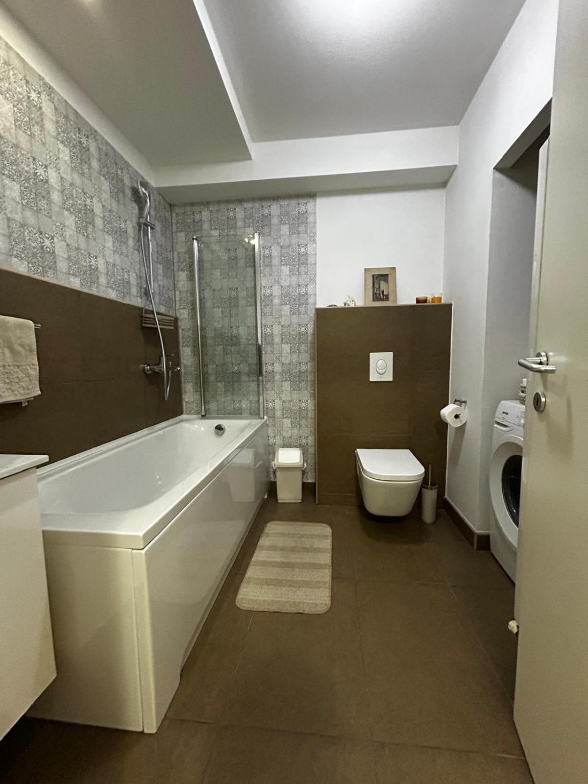 Apartment Galerija Tuzla Buitenkant foto