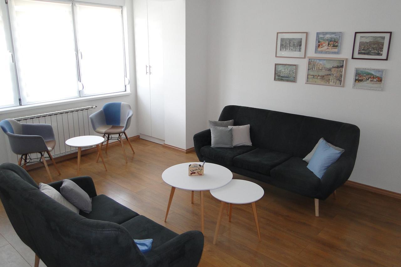 Apartment Galerija Tuzla Buitenkant foto